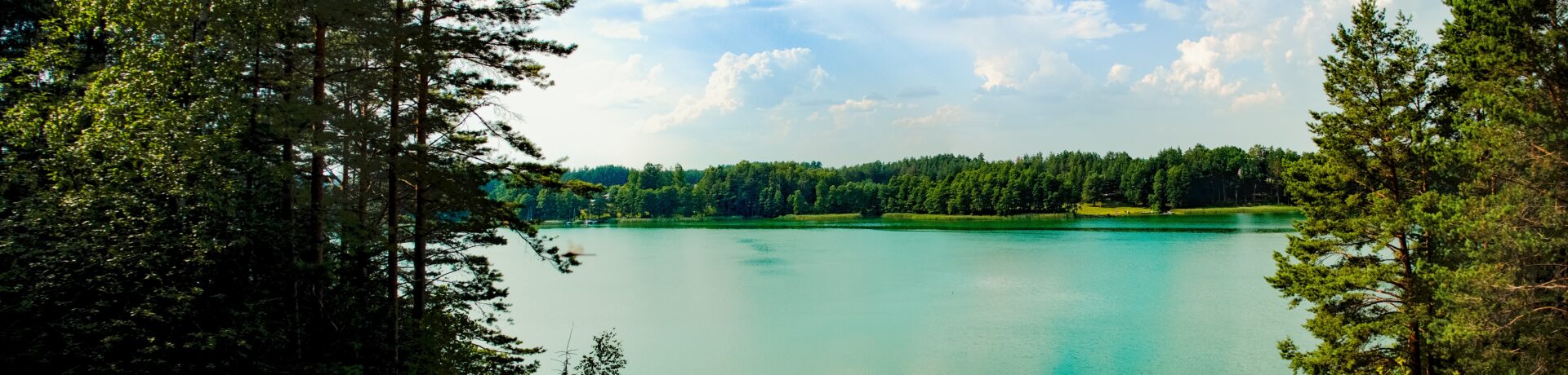 Pojezierze Suwalskie atrakcje, jeziora i trasy turystyczne. Co